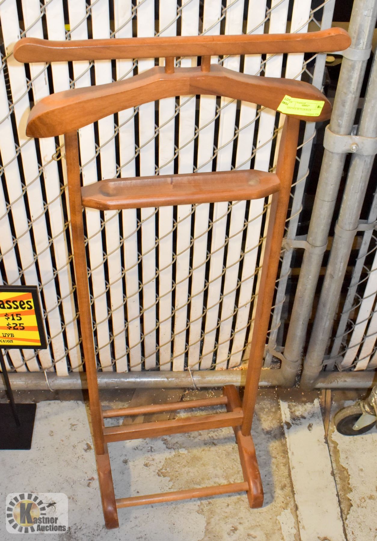 VINTAGE BUTLER RACK