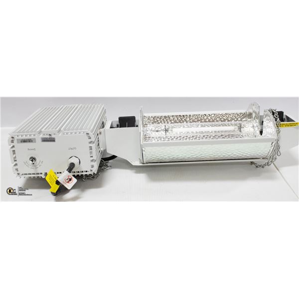 1000W FIXTURE 120-240V INCLUDES LAMP, REFLECTOR