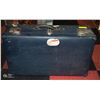 Image 1 : VINTAGE NAVY BLUE GLOBE TROTTER SUITCASE
