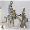Image 1 : LOT OF 2 ANTIQUE GRINDERS