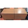 Image 2 : LOT OF 2 END TABLES APPROX H-21" W-20" L-26"