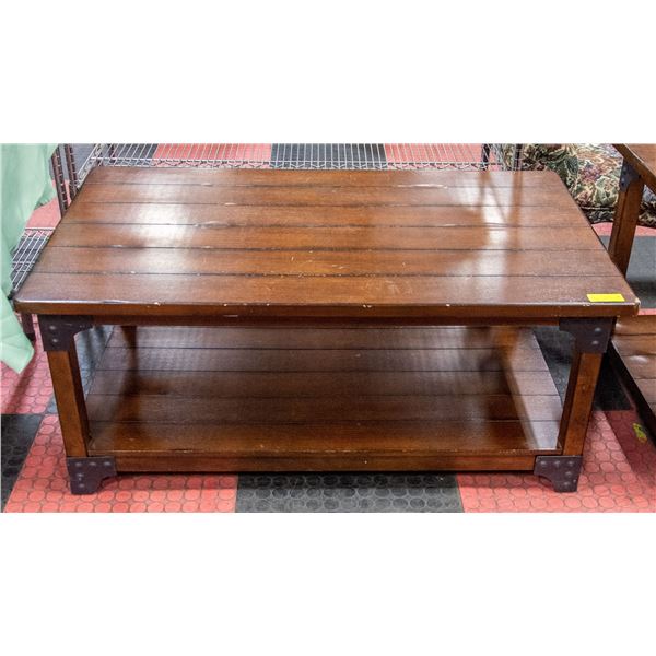 WOOD & METAL RUSTIC COFFEE TABLE H-20  W-26  L-46 