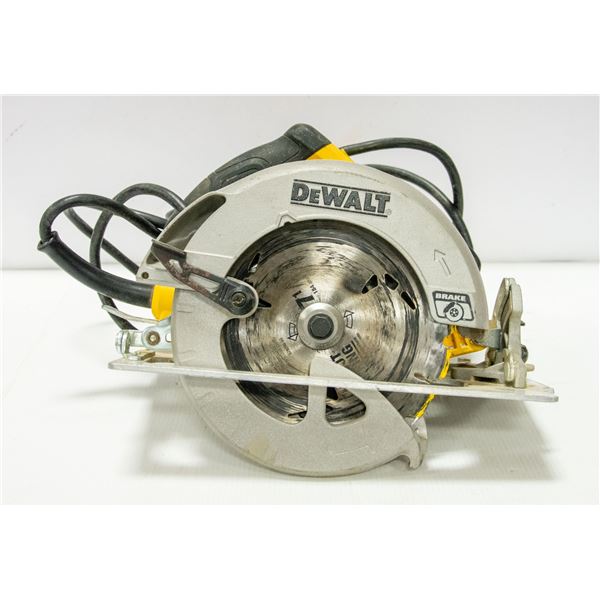 POLICE SEIZURE - DEWALT 7 1/4  CIRCULAR SAW