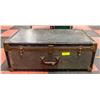 Image 1 : POLICE SEIZURE - LARGE TRUNK