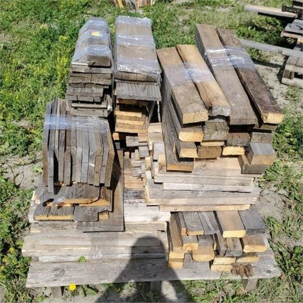 BUNDLED FIREWOOD PIECES