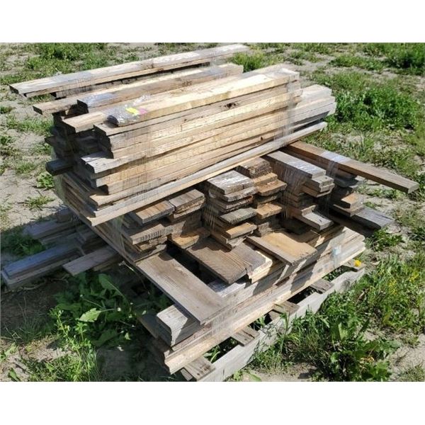 BUNDLED FIREWOOD PIECES