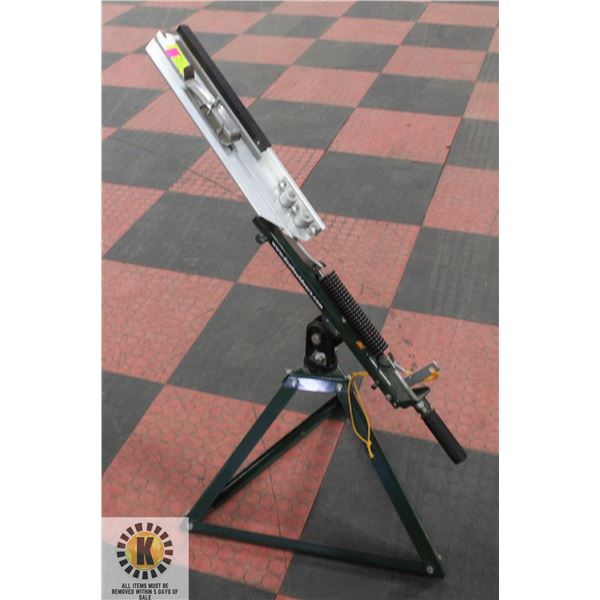 DOALLOUTDOORS CLAY HAWK TARGET THROWER.