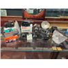 Image 1 : Collection of Antique Cameras and Accessories
