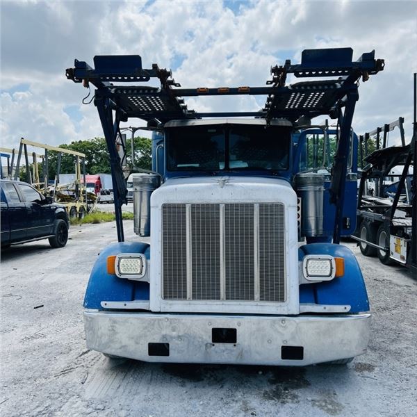 2006 PETERBILT CAR HAULER BLUE TRUCK #31