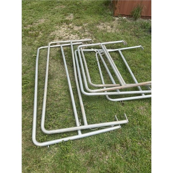 6 ALUMINUM RAILINGS 2 LARGE 4 SMALL