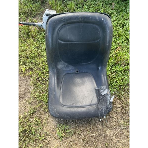 TRACTOR/LAWN MOWER SEAT