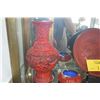 Image 2 : COLLECTION OF CHINESE RED CINNABAR VASES, BOWLS & ASHTRAY (5 PCS) (DOES NOT INCLUDE STAND)