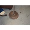 Image 3 : FLOOR LAMP W/SHADE
