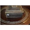 Image 3 : SEWING BOX