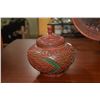 Image 2 : CHINESE CINNABAR LIDDED JAR, VASE & TRAY (3 PCS) (DOES NOT INCLUDE STAND)