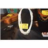 Image 1 : 10 STRAND SOUTH PACIFIC SHELL LEI (WHITE) (DOES NOT INCLUDE STAND)