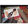 Image 2 : COLLECTION OF VINTAGE KITCHEN TOOLS (8 PCS)