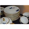 Image 5 : OKURA JAPAN TEA/LUNCHEON SET W/24K TRIM (39 PCS)