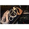 Image 2 : HISHI SHELL JEWELRY & WOVEN FLOWER (5 PCS)