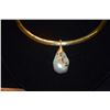 Image 2 : 14K WG & YG OMEGA CHAIN COLLAR (REVERSIBLE) & BAROQUE PEARL PENDANT (34.3 G)