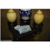 Image 2 : MIXED LOT: JADE TURTLE ON WOOD STAND, CHINESE YELLOW COVERED JARLETS ON WOOD STANDS & CHINESE YELLOW