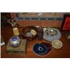 Image 5 : MIXED LOT: FRAMED PHOTOS, STATUARY, BOWLS, BOXES, SHARKS TOOTH, ETC. (19 PCS)
