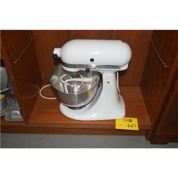 KITCHEN AID CLASSIC STAND MIXER, WHITE W/ATTACHMENTS