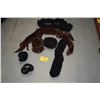 Image 2 : COLLECTION OF FUR STOLE, HATS & EAR MUFFS (7 PCS)