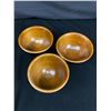 Image 2 : Nice Lot of Wooden Kitchenware (1 Large Bowl, 3 Smaller Bowls, 2 Large Spoons