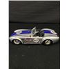 Image 9 : Lot of 2 1:24 Scale Die Cast Cars