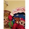 Image 2 : Christmas Wreath Lot and String of Angels and Decorations
