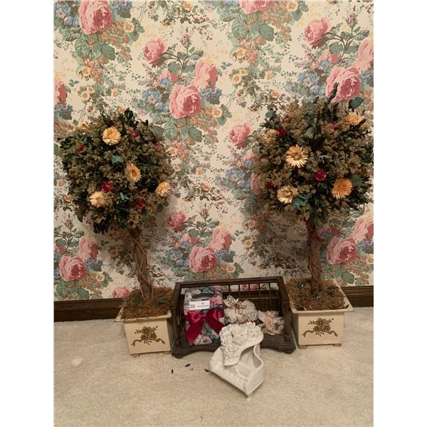 Home Decor Lot With Ceramic Piano Jewelry Box