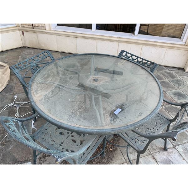 Outdoor Patio Table & Chairs 50" Diameter X 31" Tall