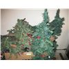 Image 2 : Christmas decor stand, tree tote misc