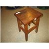 Image 3 : Small stool 13x11 on stand