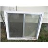 Image 1 : 42x37 window