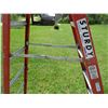 Image 3 : Heavy Duty fiberglass step ladder - 8ft