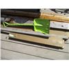 Image 5 : Misc lumber, with shovel