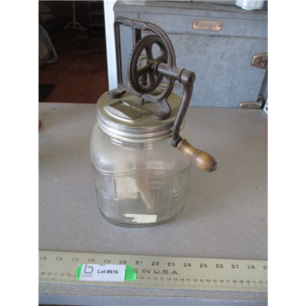 Vintage butter churn - Dazey