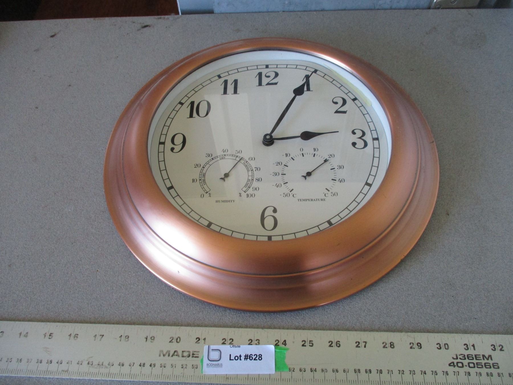 Wall clock Humidity, Temperature (battery operated) 18