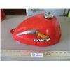 Image 1 : Honda 50z fuel tank (needs some repair)