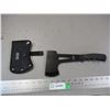 Image 1 : SOG hatchet