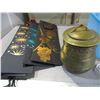 Image 2 : mixed lot, cat waterer, Tabak tin, bags