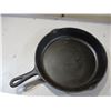 Image 2 : No.10 cast iron frying pan