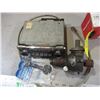 Image 3 : VW Van parts V6 Radio, cap