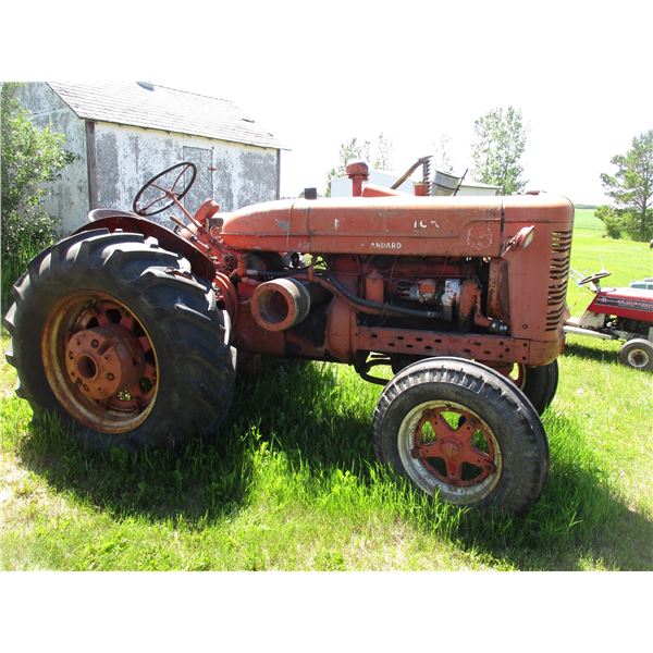 McCormick Super W6 tractor (seized) Serial # 8026 hydraulic hookups