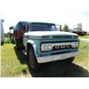 Image 3 : 1967 GMC 960 grain truck (miles show 23656) 300 bushel - 292 engine (running) new muffler, 15ft box