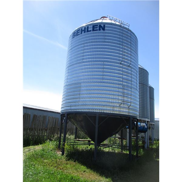 Behlen 3500 Bushel with hopper inspection door, 220 aration 5HP