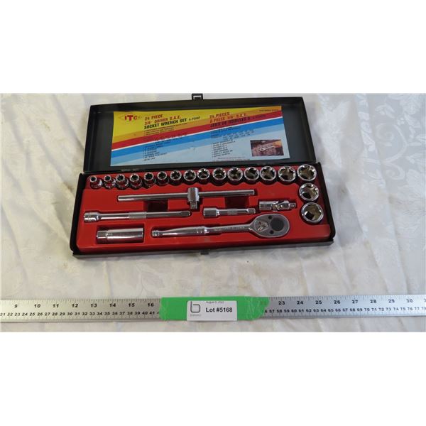 24 piece (3/8 SAE) Socket Wrench Set