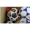 Image 3 : *Box of assorted balls